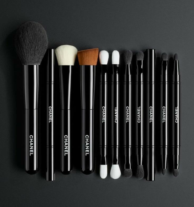Chanel Les Pinceaux Brush Set